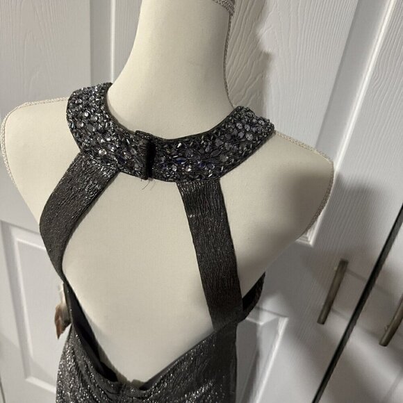 Beautiful gray Sparkling Halter Evening Gown With Sequins Around The Neck Sz 12 - Picture 9 of 10